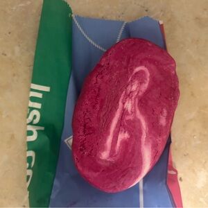 Lush comforter bubble bar